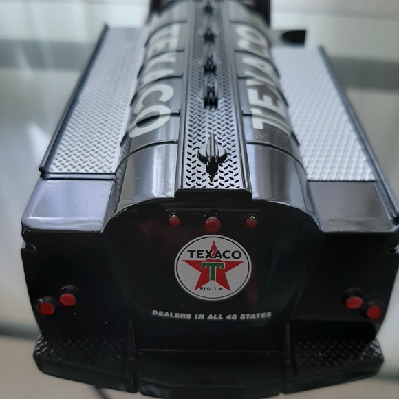 1955 DIAMOND-T FUEL TANKER TEXACO TOY TRUCK BUNDLE - Picture 9 of 12